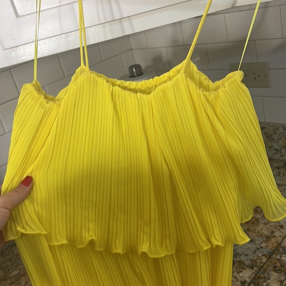 Zara Size Large Yellow Jumpsuit - Picture 4 of 4
